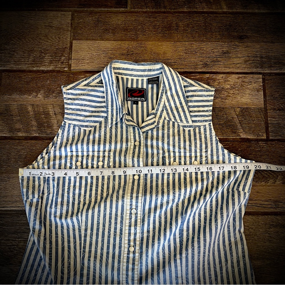 Roper Blue and White Western Striped Sleeveless snap front shirt L - Picture 4 of 6